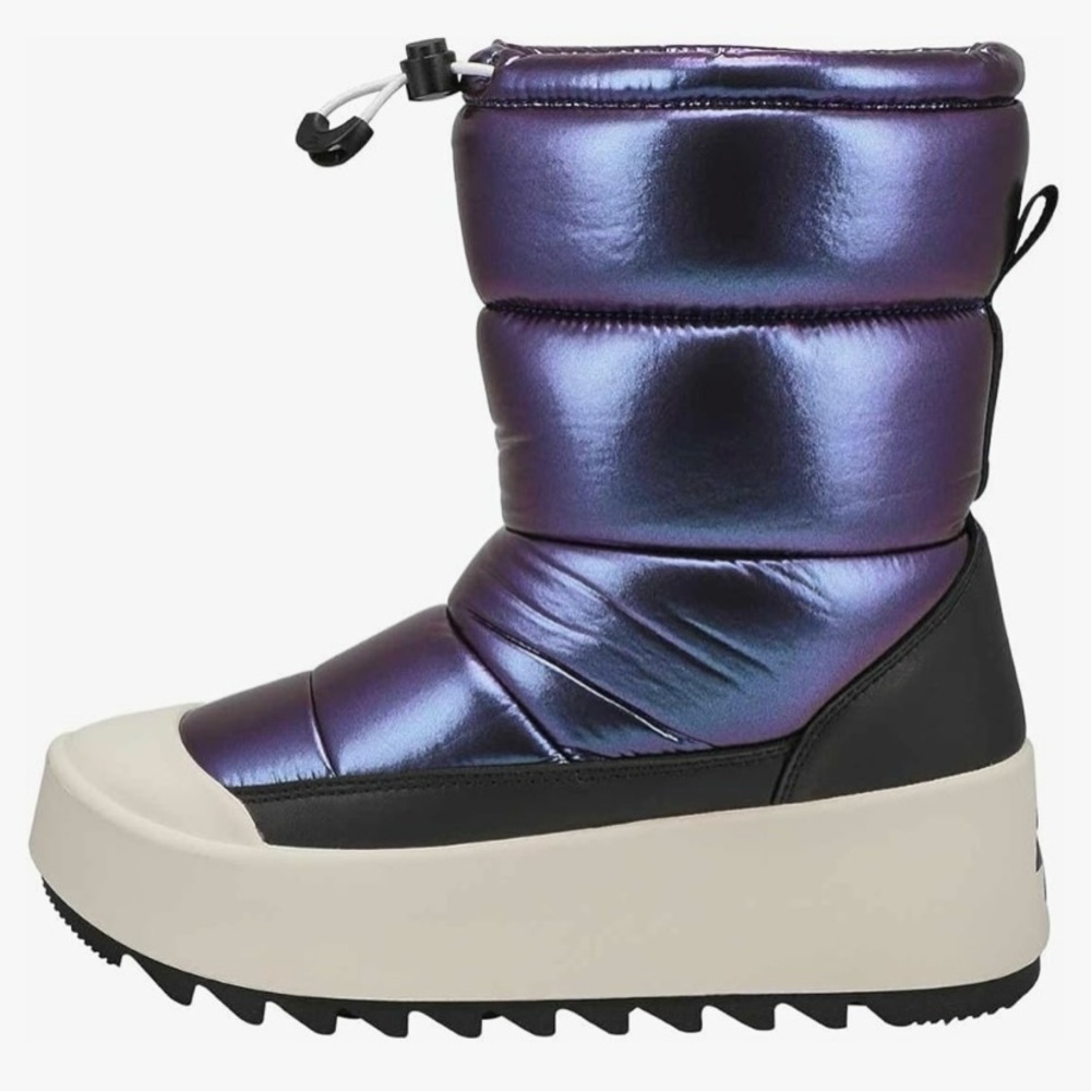 Tags on. Never worn. Cougar Metallic Purple and Black Winter Boots.